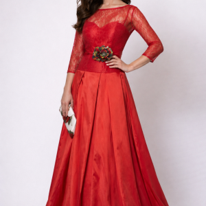 Vestido Largo Rojo con Encaje de Chantilly