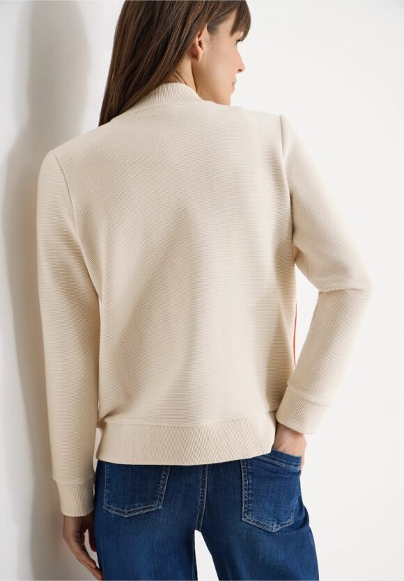 Chaqueta beige detalle naranja - Imagen 5