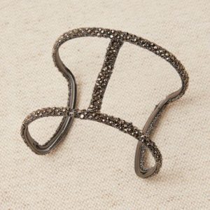 Brazalete gris