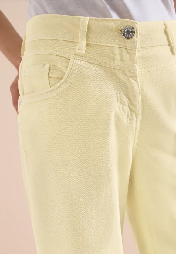 Pantalones vaqueros amarillos - Imagen 4