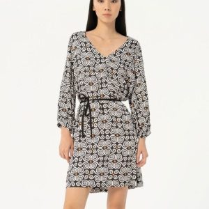 Vestido corto escote pico Estampado