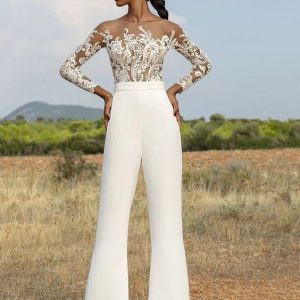 Pantalón blanco de novia recto Tendencia 2025.