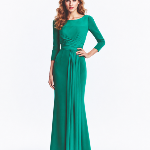 Vestido Sencillo en verde con caida de gasa.