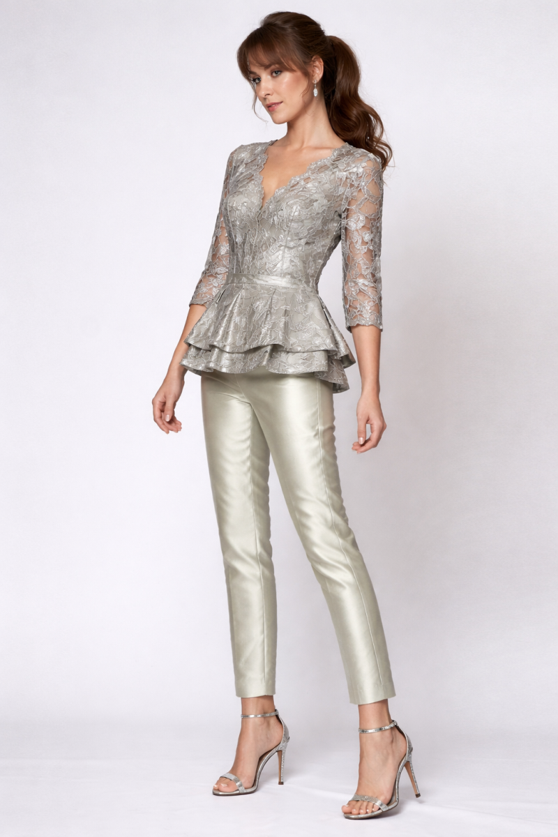Conjunto de corpiño y pantalón pitillo. - Imagen 2