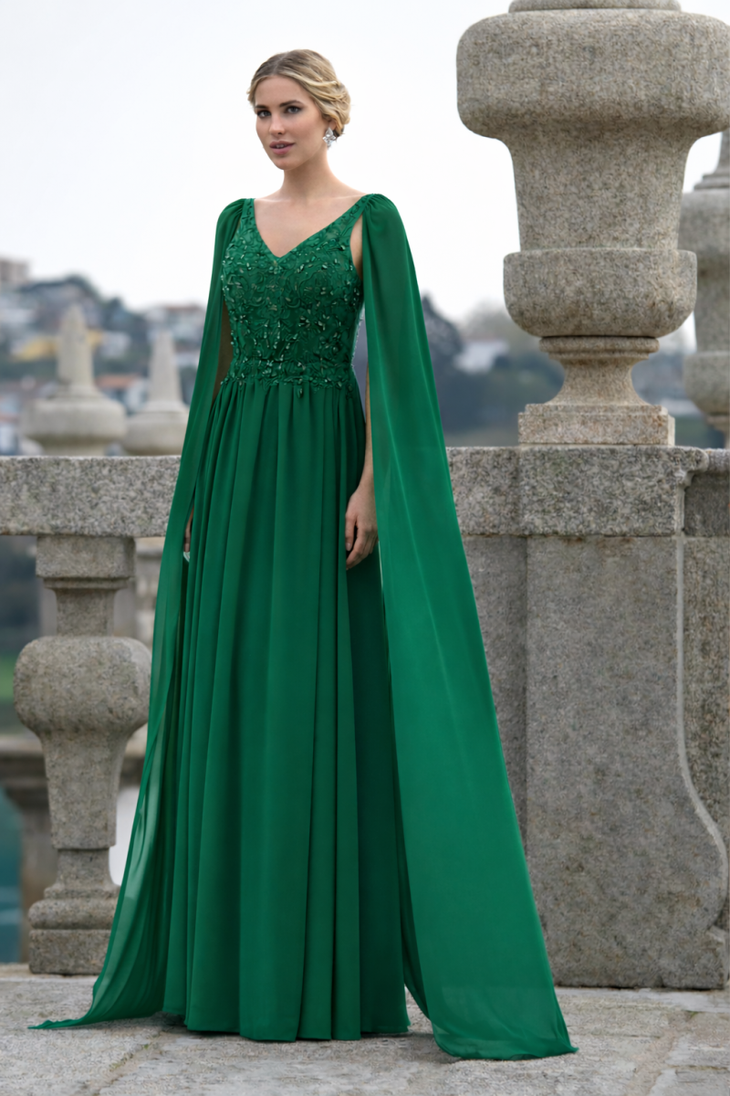 Vestido largo especial invitada en color verde.