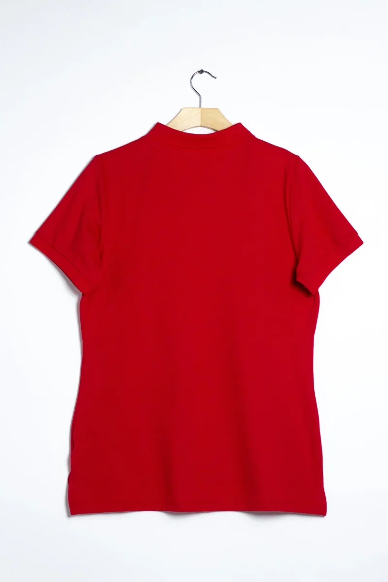 Blusa Polo Curvy Algodón Roja Statement Vibrante - Imagen 6
