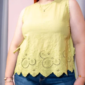Blusa Curvy Sin Manga, Bordado Escote Redondo Verde Limon
