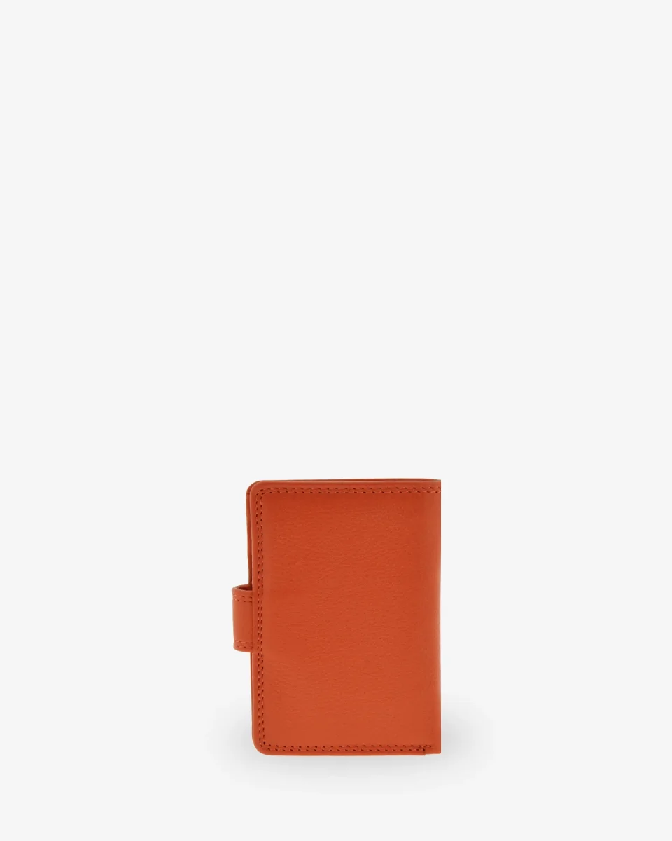 Básicos atemporales — Tarjetero vertical con broche - Imagen 4