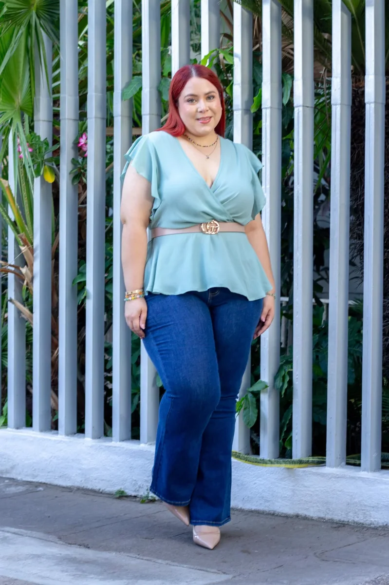 Blusa Curvy Peplum Manga Corta Verde Sage - Imagen 4