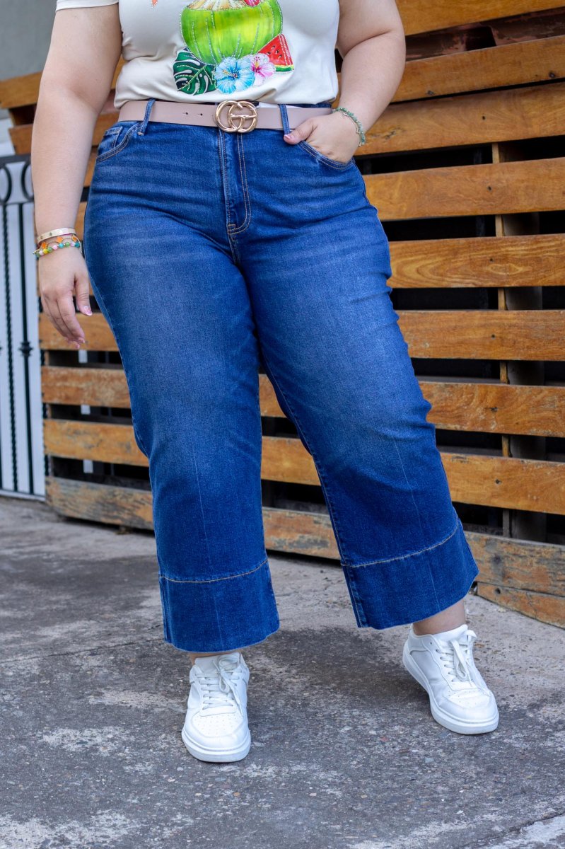 Jeans Crop Liso Curvy Oscuro - Imagen 5