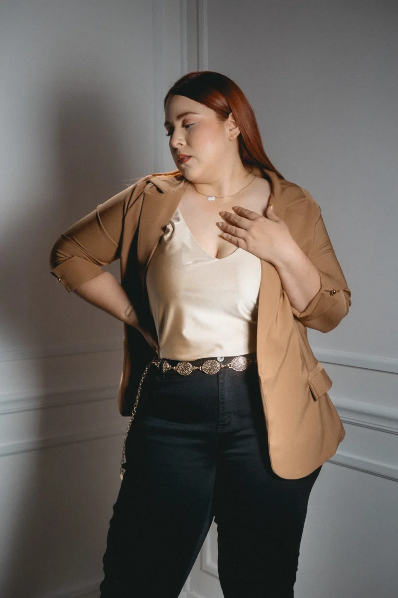 Blusa Curvy Tirantes Satín ivory Elegante Versátil Eventos - Imagen 4
