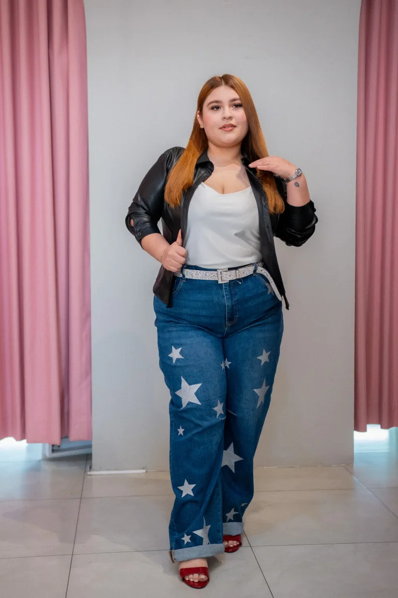Blusa Curvy Tirantes Satín Blanco o Rojo Brillo Sutil Elegante - Imagen 6