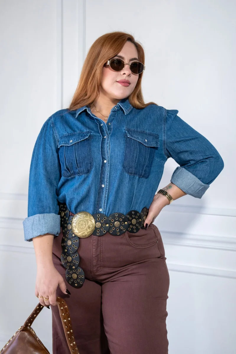 Camisa Curvy Lisa Denim con Bolsa Mezclilla Versátil Atemporal - Imagen 8