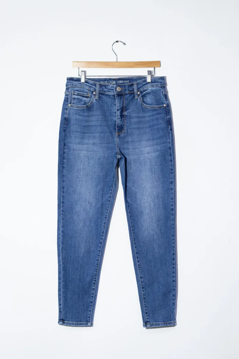 Jeans Curvy Skinny Deslavado Claro Estilo Limpio Moderno - Imagen 2