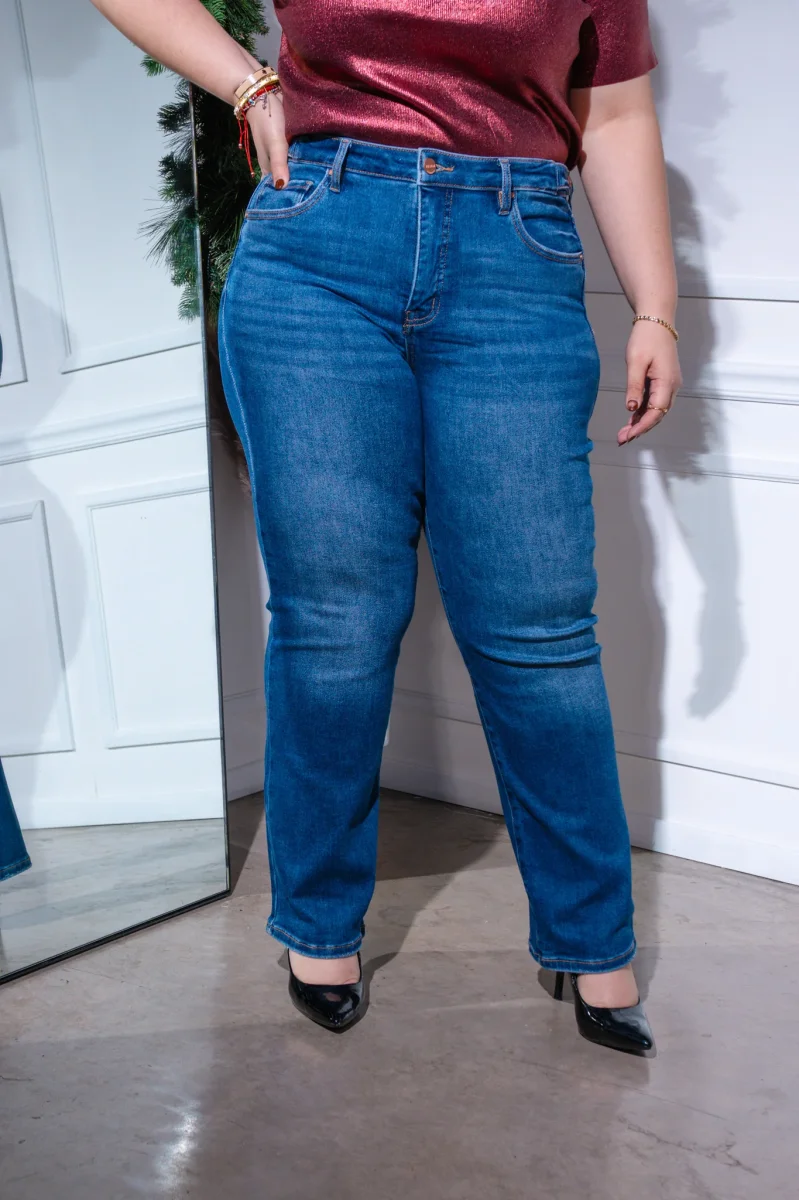 Jeans Cropped Curvy Recto Liso Oscuro - Imagen 8