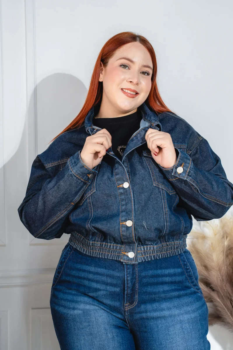 Chamarra Curvy Denim Oscura Clásica Atemporal Versátil - Imagen 2