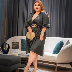 Vestido Curvy Satín Liso Cruzado Negro Brillo Elegante Eventos