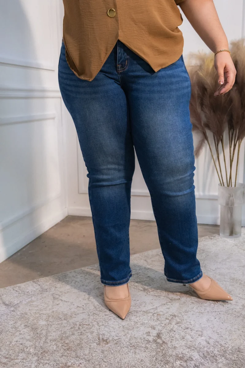 Jeans Cropped Curvy Recto Liso Oscuro - Imagen 4