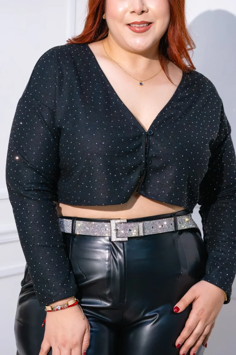 Blusa Curvy Manga Larga Crop con Brillos Statement Glam - Imagen 2