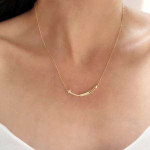 Collar Smile