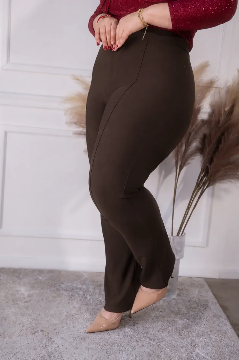 Pantalón Curvy Recto Texturizado Pinzas Estilizan Pierna - Imagen 2