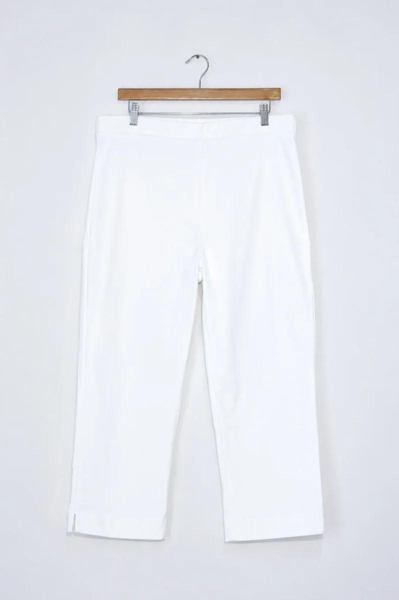 Pantalón Curvy Capri Liso Blanco Cómodo - Imagen 4