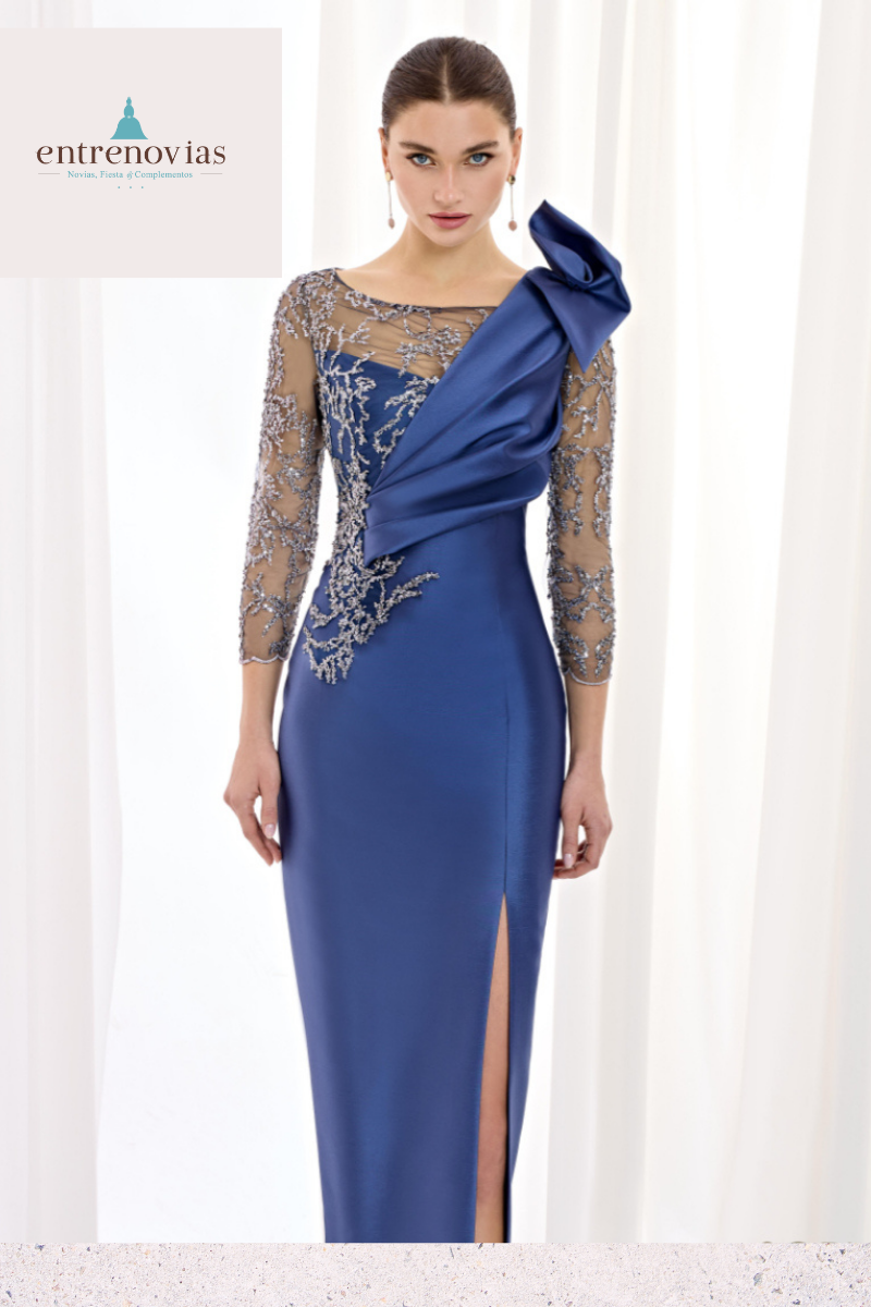 Vestido corto de invitada o madrina en micado azul real y tul con piedras y cristales. - Imagen 2