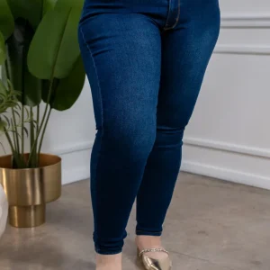 Jeans Curvy High Rise Skinny Liso Oscuro Realza Figura