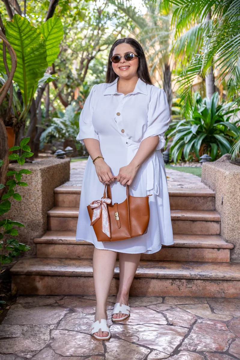 Vestido Curvy Camisero Cruzado Blanco Define Cintura Elegante - Imagen 5
