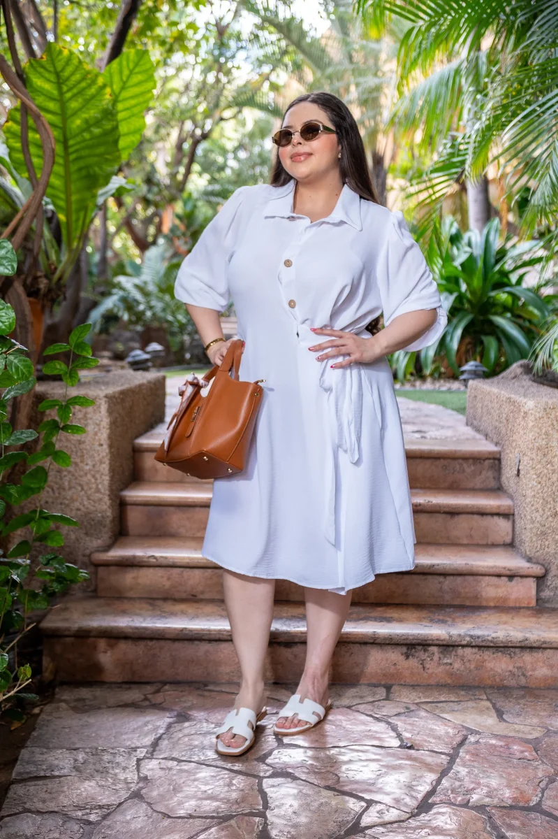 Vestido Curvy Camisero Cruzado Blanco Define Cintura Elegante - Imagen 6