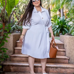 Vestido Curvy Camisero Cruzado Blanco Define Cintura Elegante