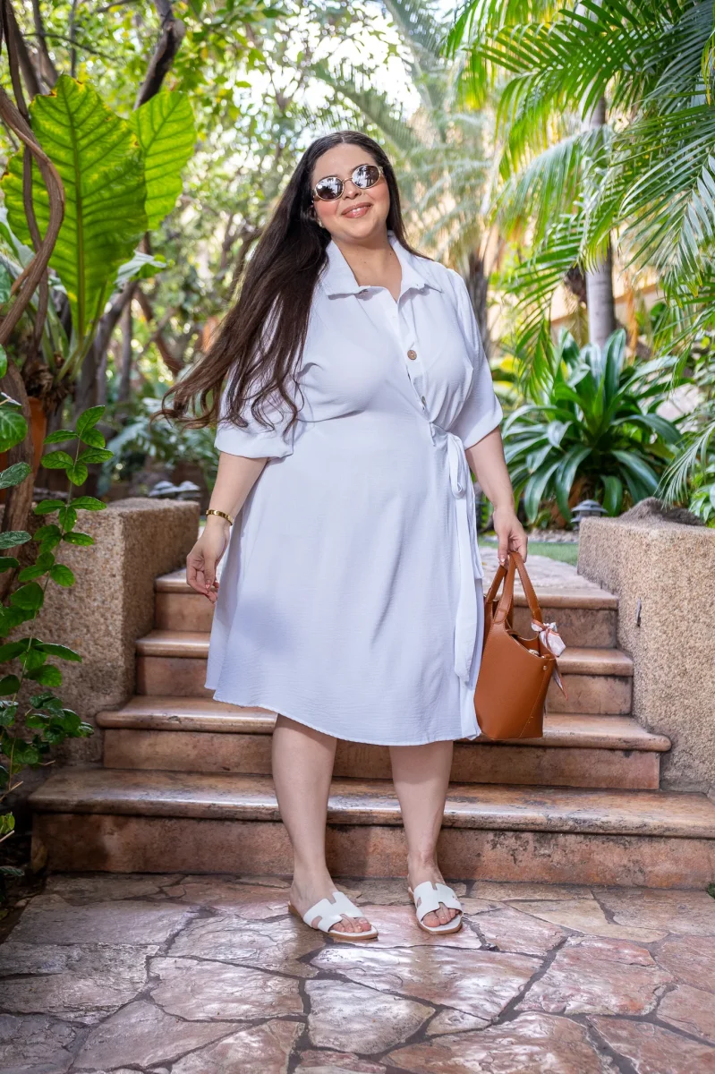 Vestido Curvy Camisero Cruzado Blanco Define Cintura Elegante