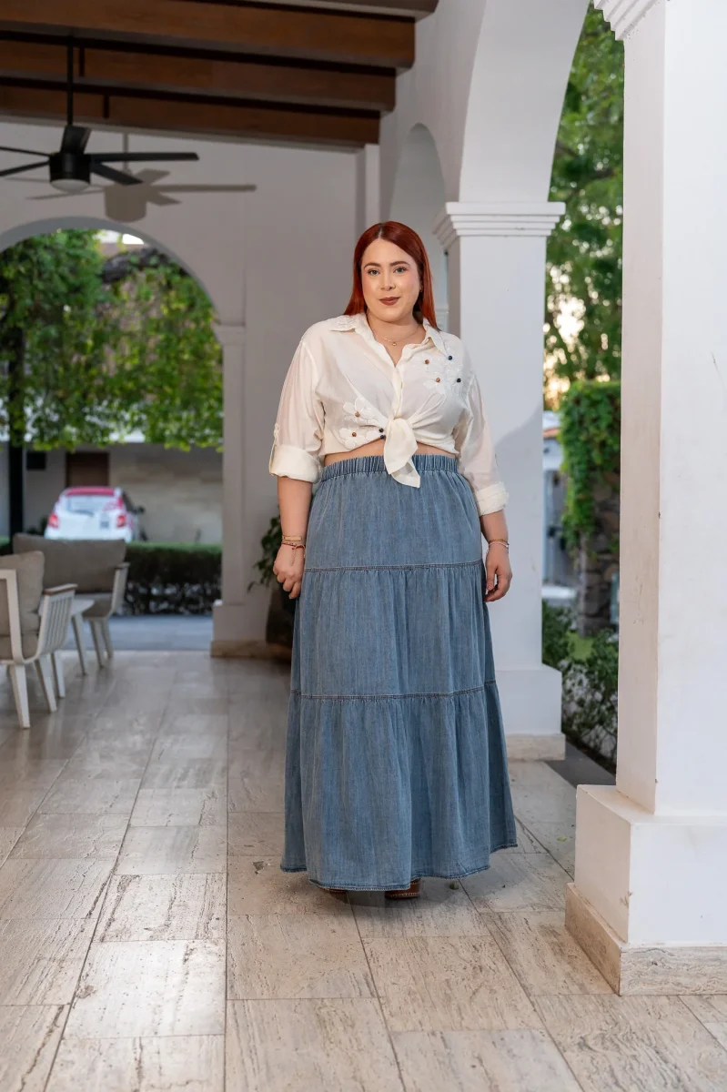 Camisa Floral Bordada Beige | Talla Extra Plus Size - Imagen 4