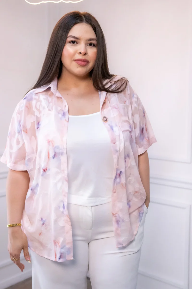 Camisa Curvy Estampada Floral Rosa Manga al Codo Favorecedora - Imagen 4
