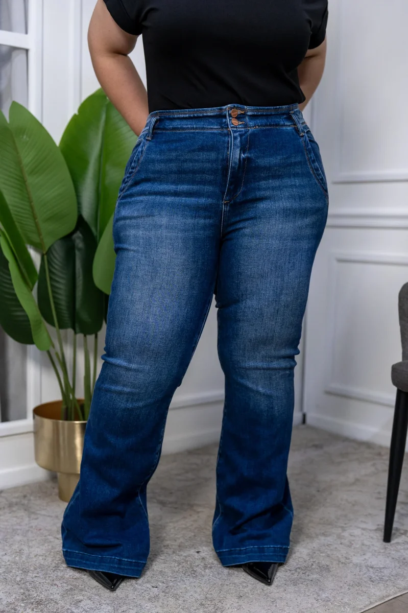 Jeans Curvy Campana Cintura Alta Super Stretch Estiliza Pierna - Imagen 2