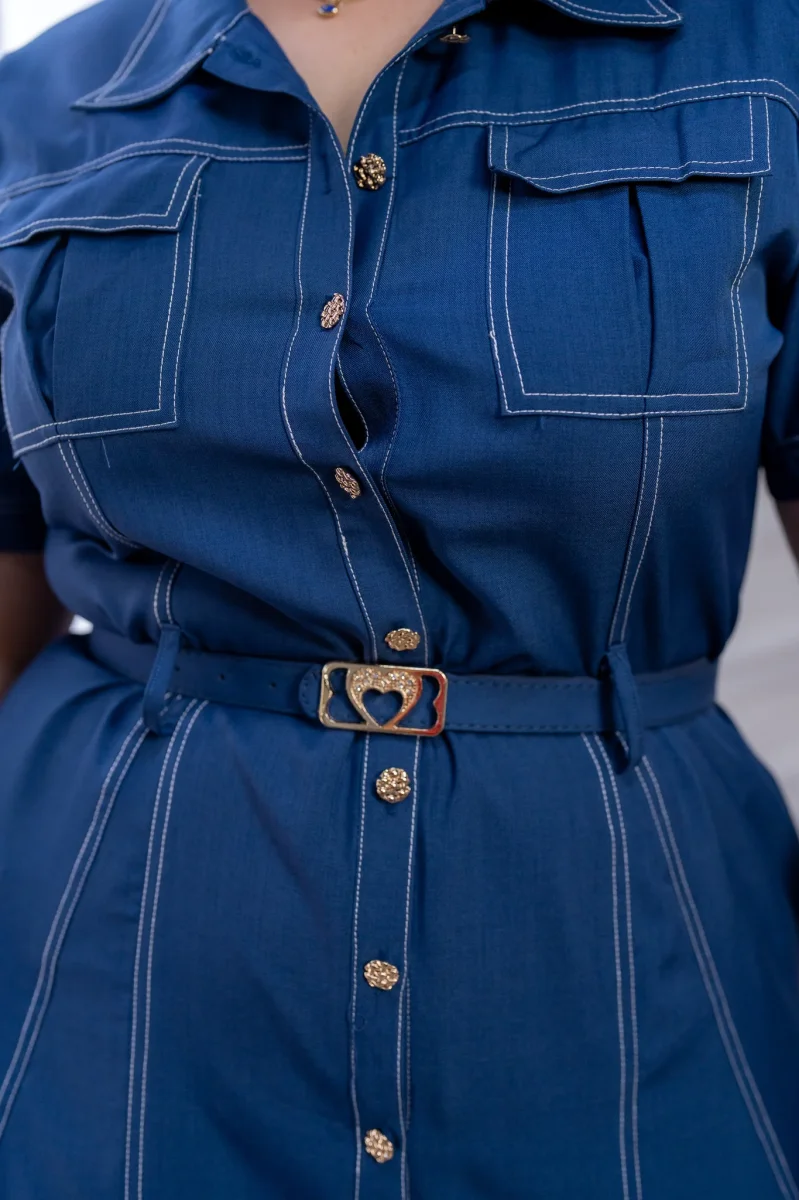 Vestido Midi Curvy Azul Denim Pespuntes Blancos con Cinturón - Imagen 7