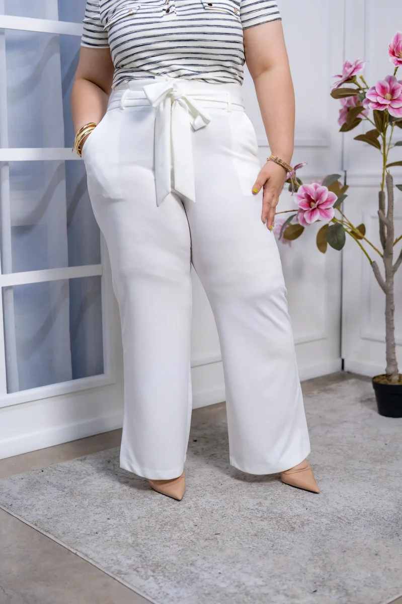 Pantalón Palazzo Blanco Curvy con Cinturón de Lazo | Tiro Alto - Imagen 7