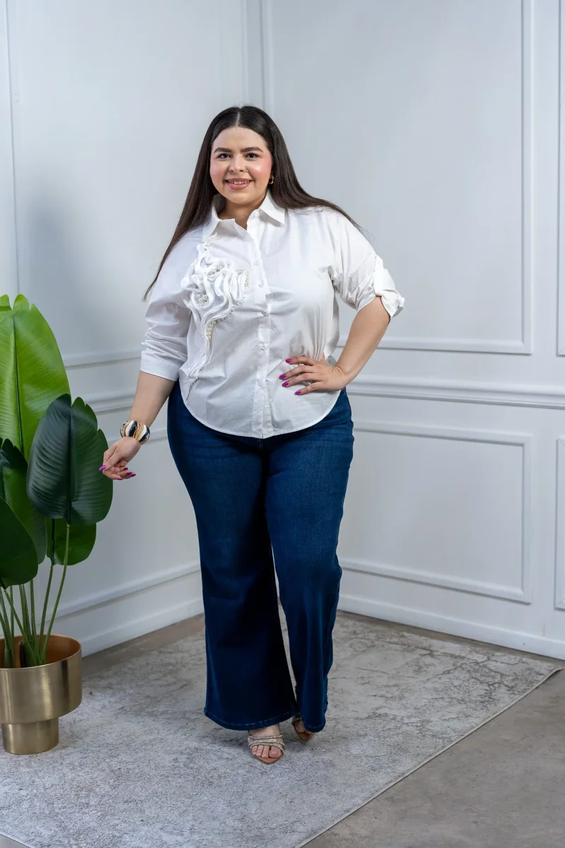 Jeans Curvy Campana Azul Oscuro Tiro Alto Doble Botón - Imagen 4