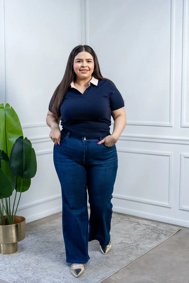 Blusa Curvy Acanalada Azul Marino con Cuello Camisero - Imagen 5