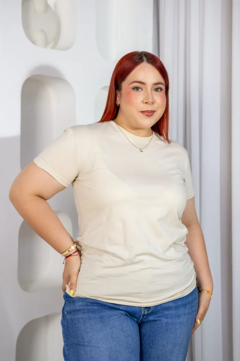 Playera Curvy Cuello Redondo Manga Corta Básica