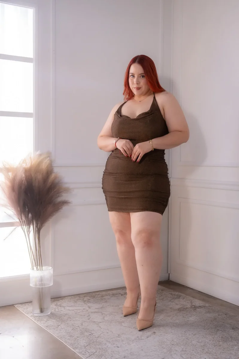 Vestido Curvy Halter Metálico Bronce Statement Eventos Especiales - Imagen 6