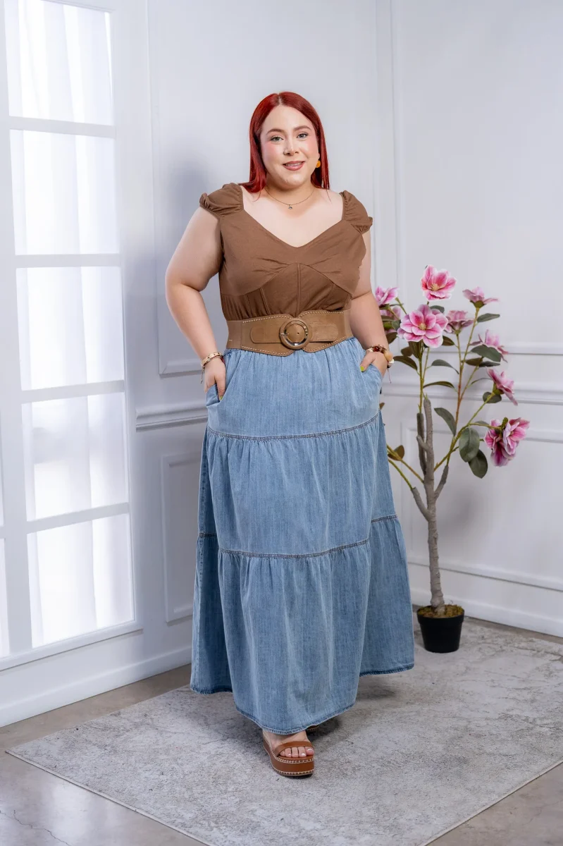 Top Curvy Corset Chocolate Costuras Estilizadoras Define Cintura - Imagen 7