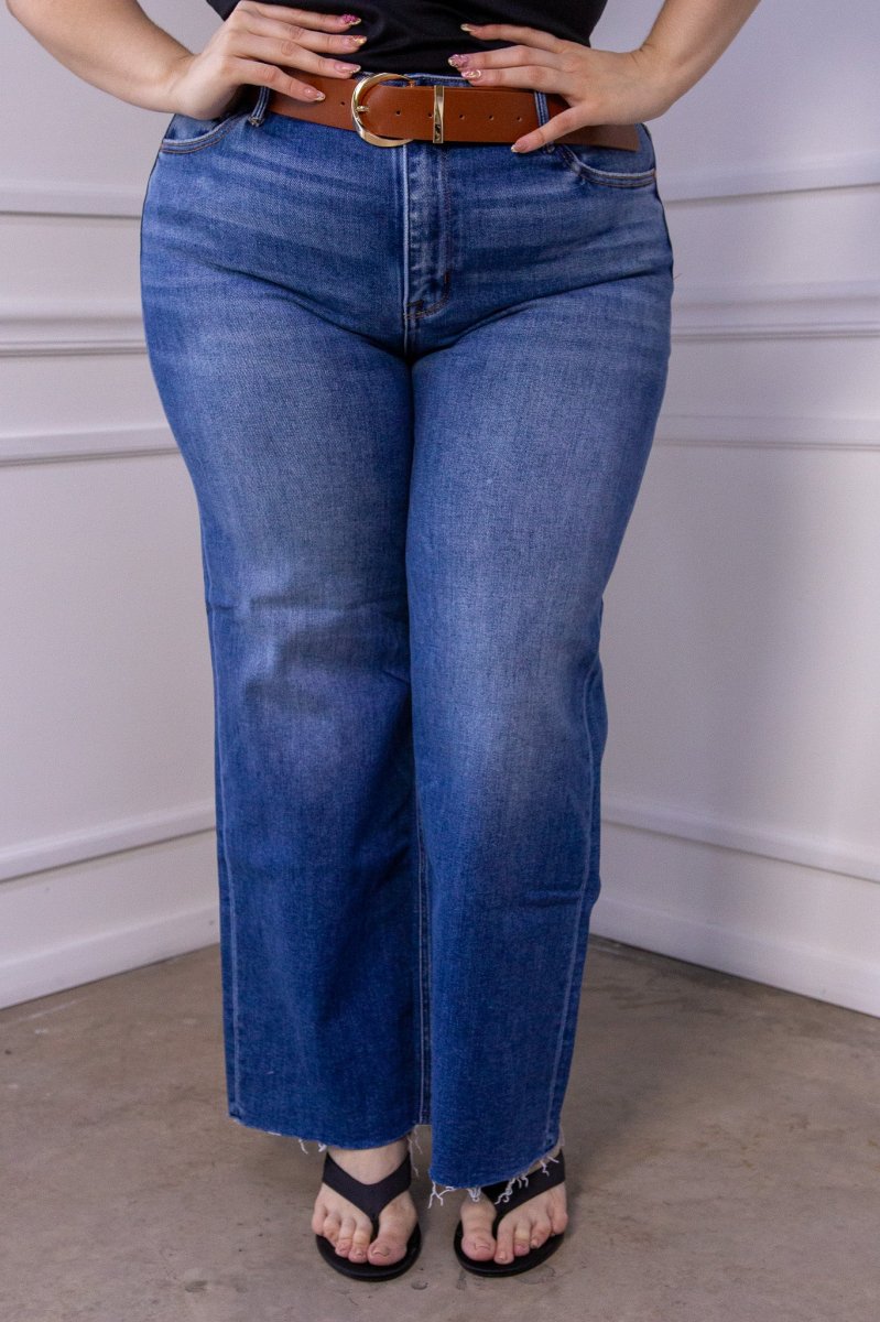 Jeans Curvy Recto Crop Oscuro Stretch Tiro Alto Estiliza - Imagen 7