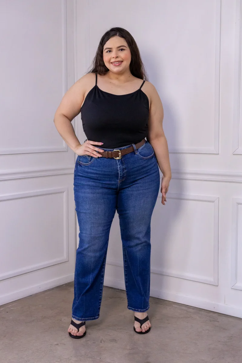 Jeans Curvy Recto Crop Cintura Alta Azul Oscuro - Imagen 4