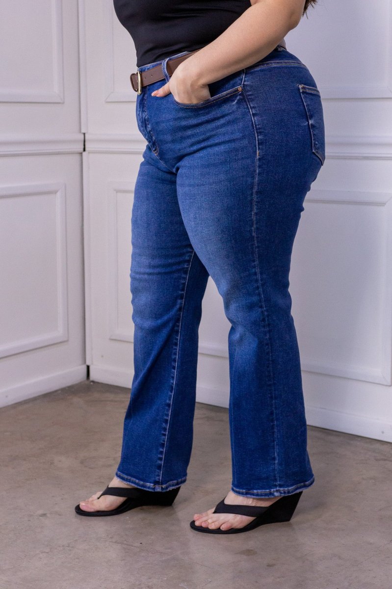Jeans Curvy Recto Crop Cintura Alta Azul Oscuro - Imagen 5