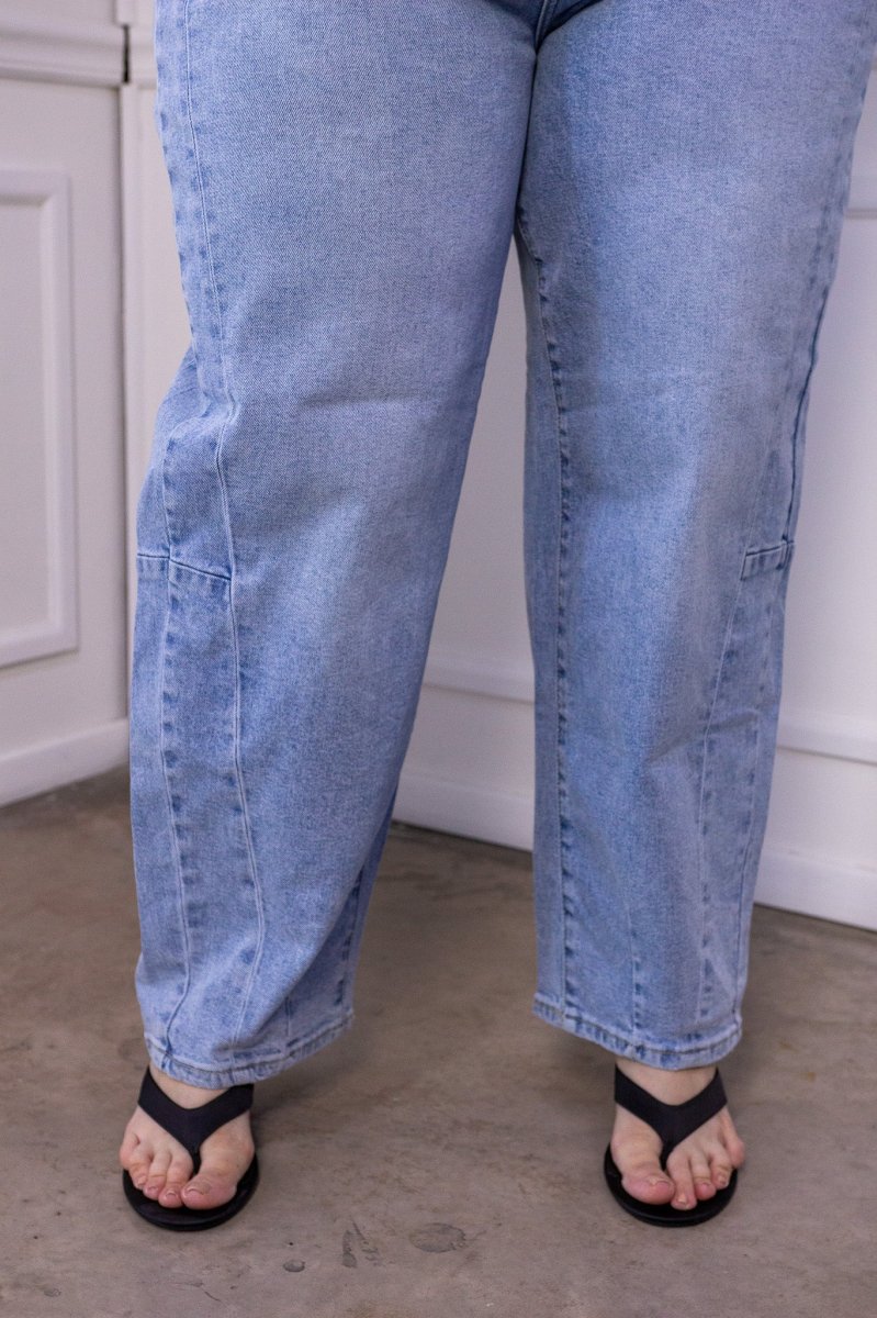 Jeans Curvy Barrel Cargo Bolsillos Azul Claro - Imagen 7
