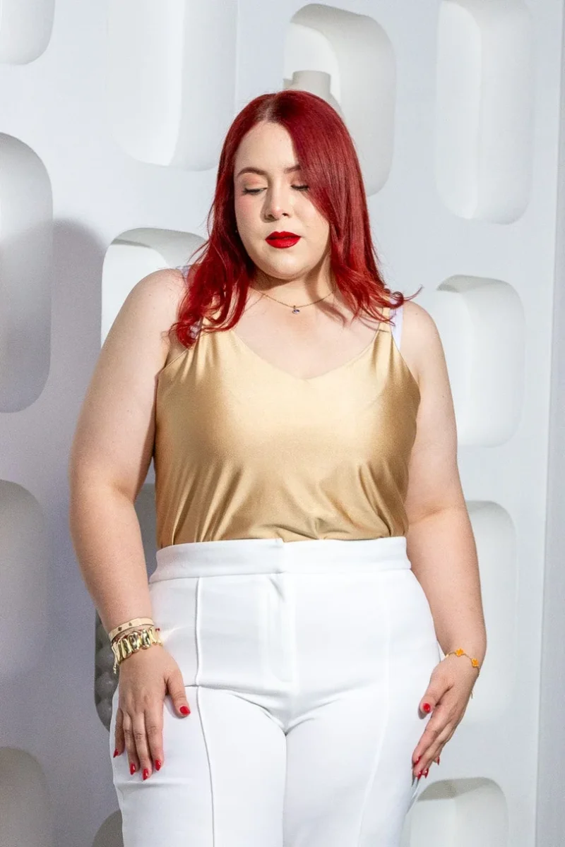 Blusa Curvy Tirantes Satín Beige Elegante Versátil Eventos