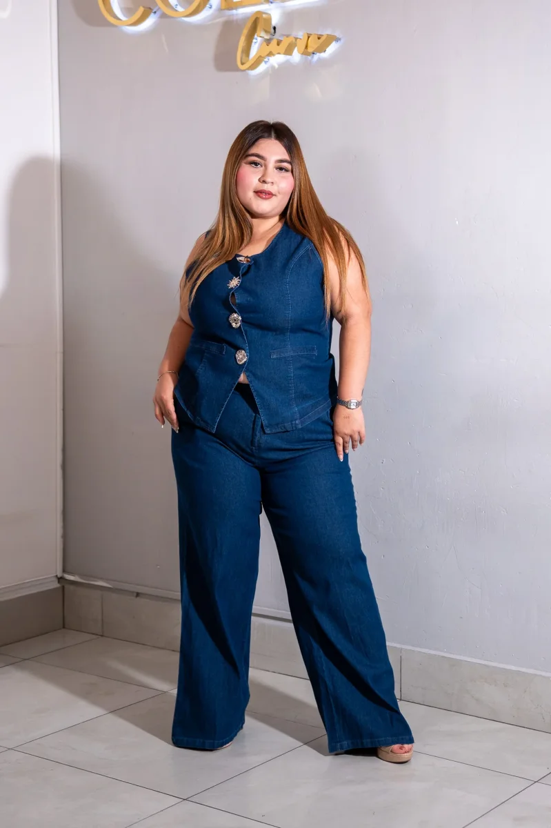 Set Curvy Chaleco y Pantalón Ancho Denim Oscuro - Imagen 2