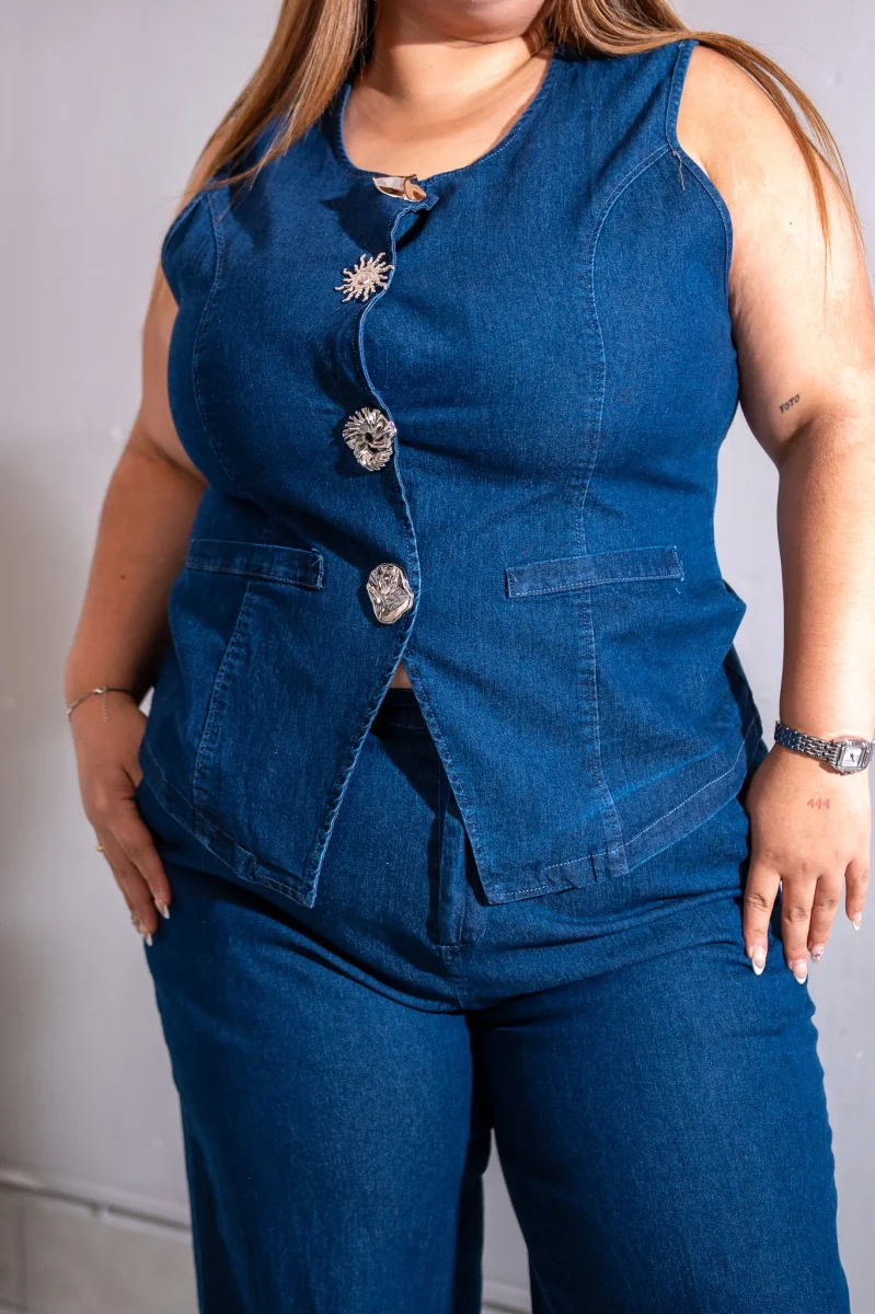 Set Curvy Chaleco y Pantalón Ancho Denim Oscuro - Imagen 4