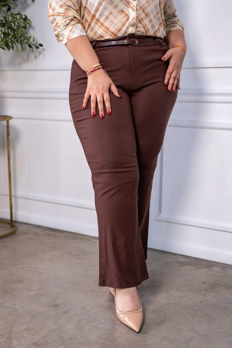 Pantalón Curvy Recto Vestir Café con Cinto Realza Glúteos - Imagen 6
